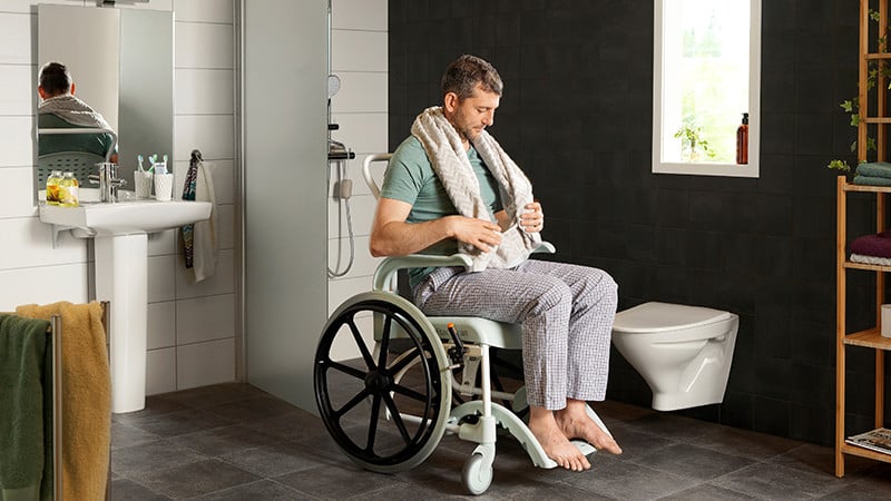 Clinical benefits-shower commodes_offers mobility.jpg