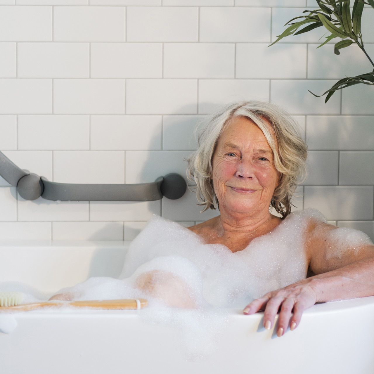 /globalassets/0-international/knowledge/insights/bathroom/clinical-benefits-shower-seats/clinical-benefits_shower-seats_cta-bss.jpg?width=1280&Quality=90&rmode=max&scale=down
