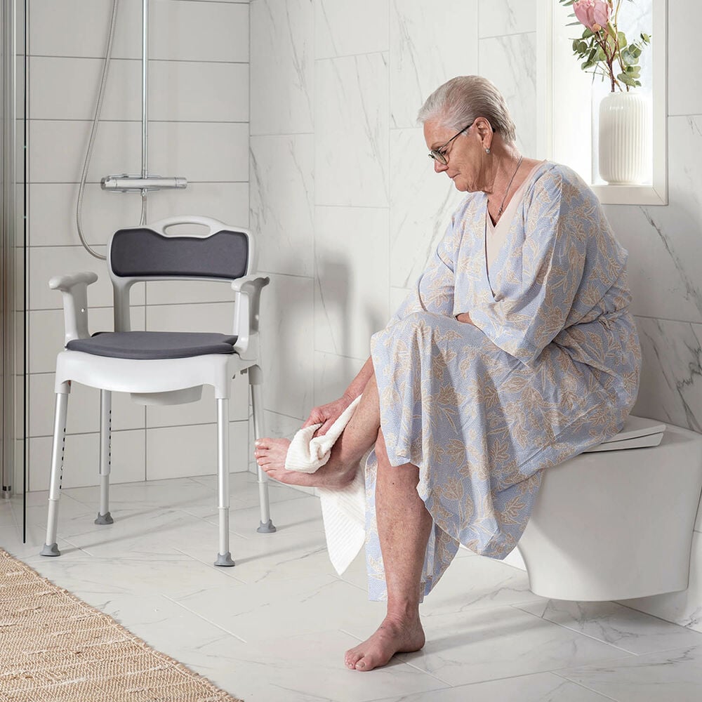 Etac swift best sale commode chair