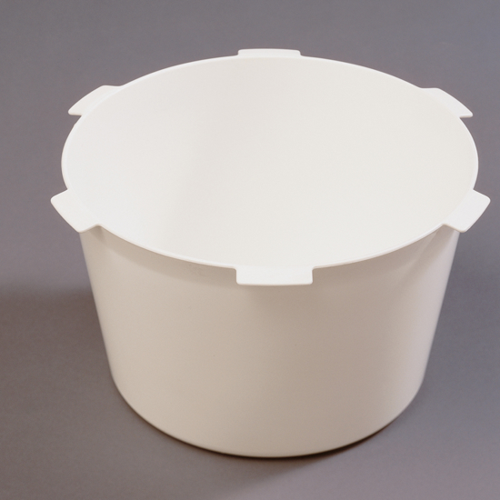 Plastic bucket