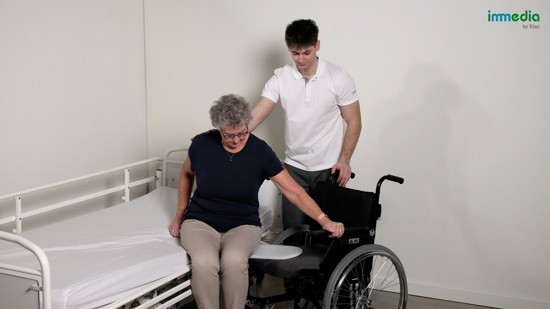 See how the 3B-Board can be used when moving from bed to wheelchair - independently and with a caregiver.